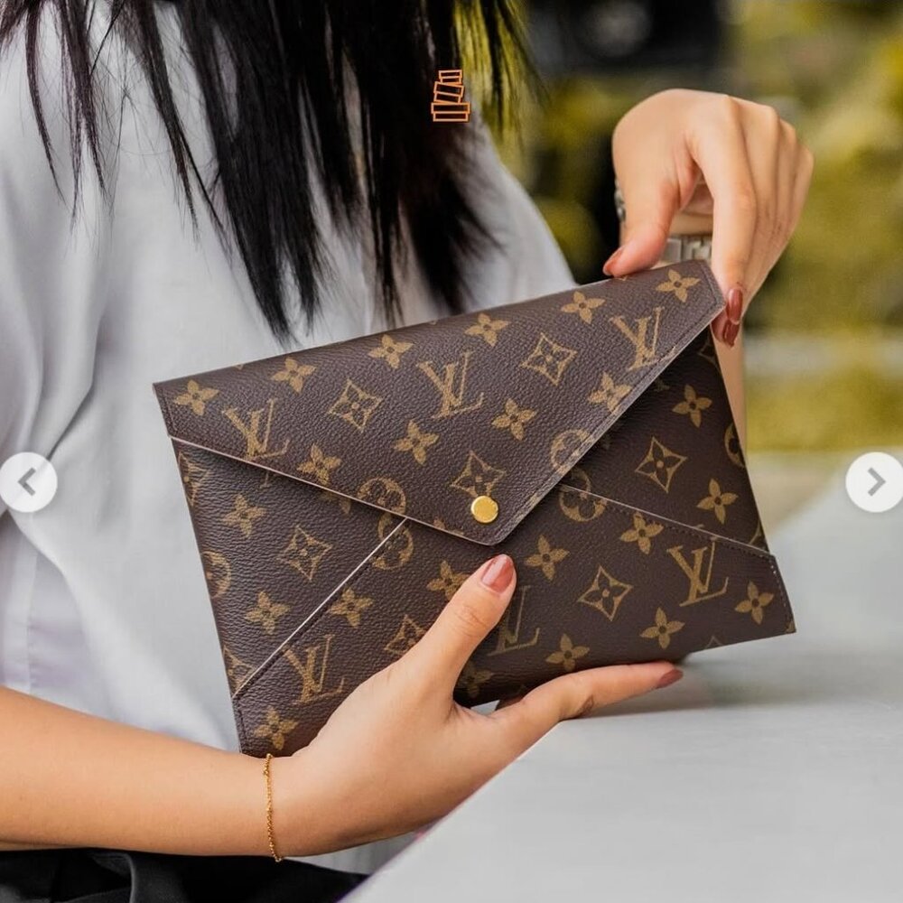 Louis Vuitton 2 Pochette NIB